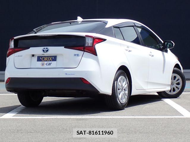 Toyota PRIUS 2021-06 8797153-2
