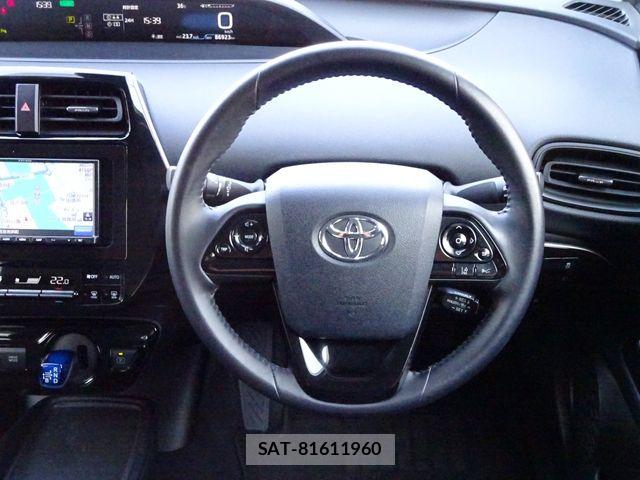 Toyota PRIUS 2021-06 8797153-4