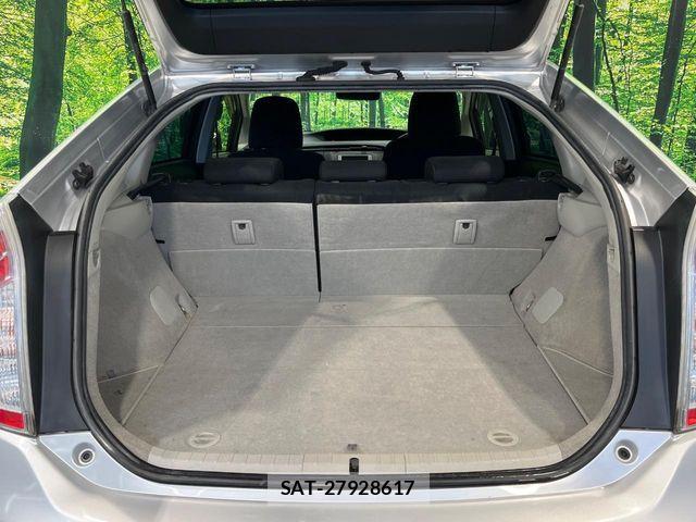 Toyota PRIUS 2014-08 8797175-9