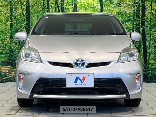Toyota PRIUS 2014-08 8797175-13