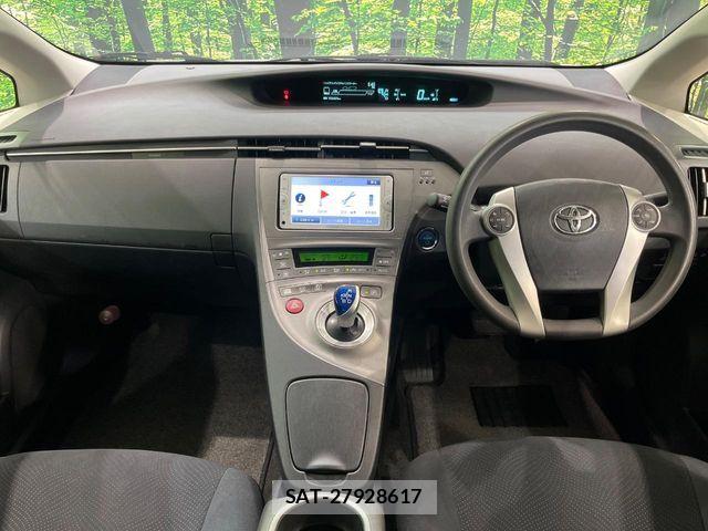 Toyota PRIUS 2014-08 8797175-1