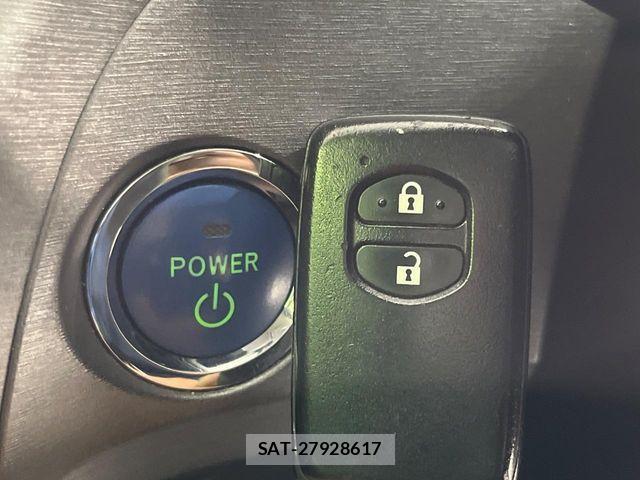 Toyota PRIUS 2014-08 8797175-6