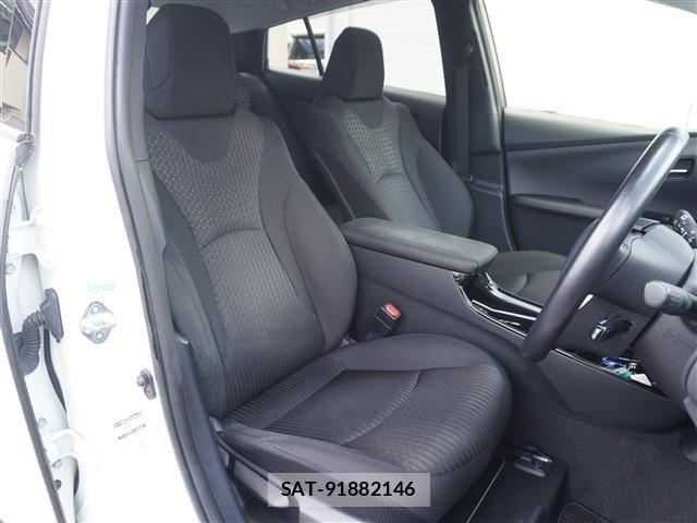 Toyota PRIUS 2017-12 8797155-10