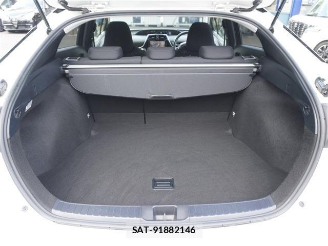 Toyota PRIUS 2017-12 8797155-13