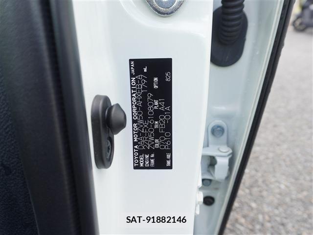 Toyota PRIUS 2017-12 8797155-16