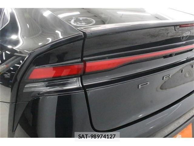 Toyota PRIUS 2023-02 8797144-15