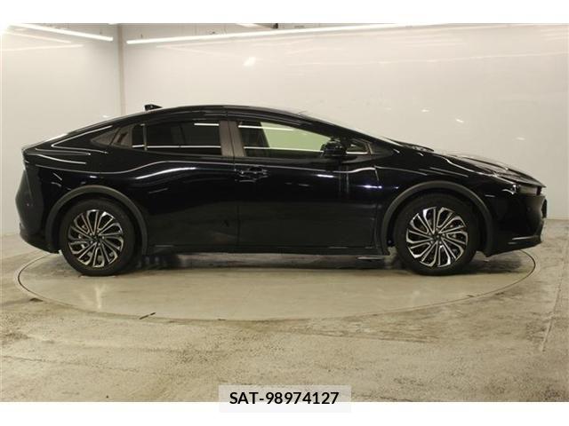 Toyota PRIUS 2023-02 8797144-3