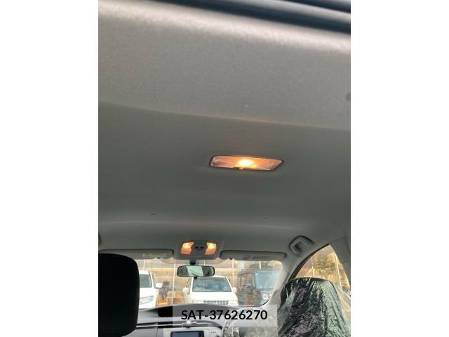 Toyota PRIUS 2013-10 8797193-11