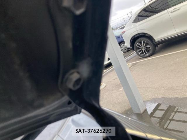 Toyota PRIUS 2013-10 8797193-17