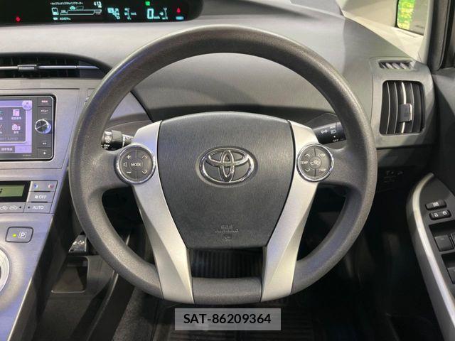 Toyota PRIUS 2013-11 8797160-10