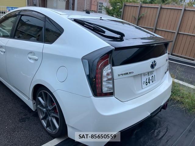 Toyota PRIUS 2015-06 8797178-3