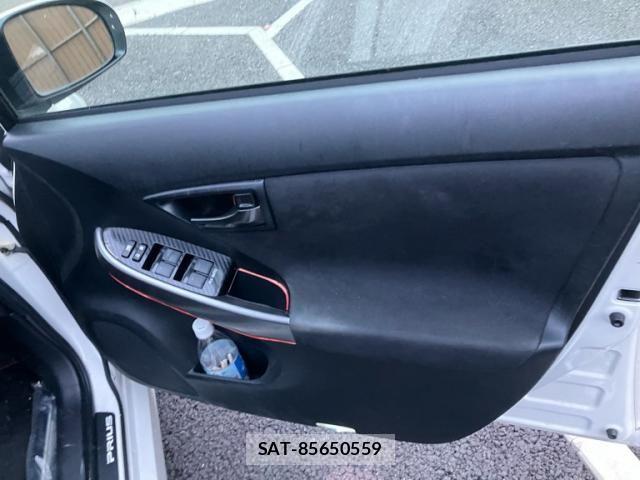 Toyota PRIUS 2015-06 8797178-8