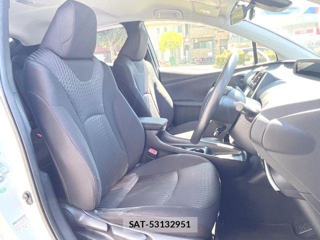 Toyota PRIUS 2017-06 8797150-9