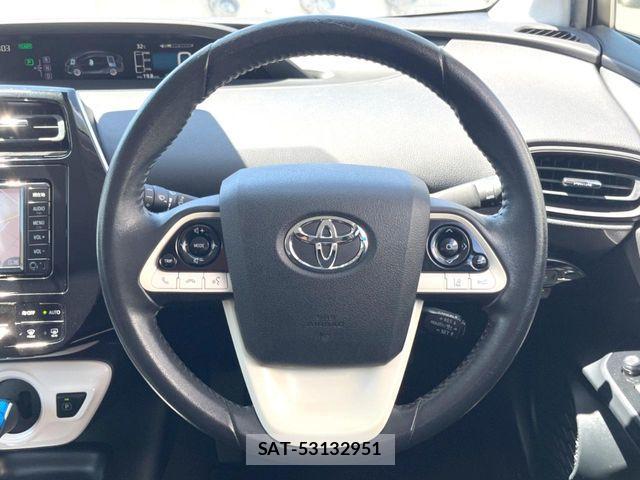 Toyota PRIUS 2017-06 8797150-12