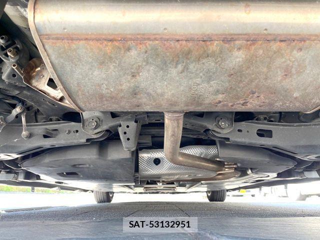 Toyota PRIUS 2017-06 8797150-19