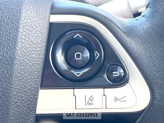 Toyota PRIUS 2017-06 8797150-5