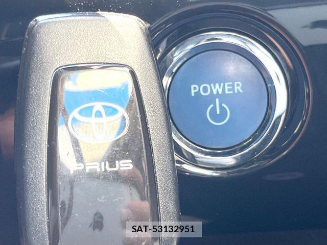 Toyota PRIUS 2017-06 8797150-7