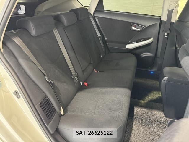 Toyota PRIUS 2012-03 8797171-10