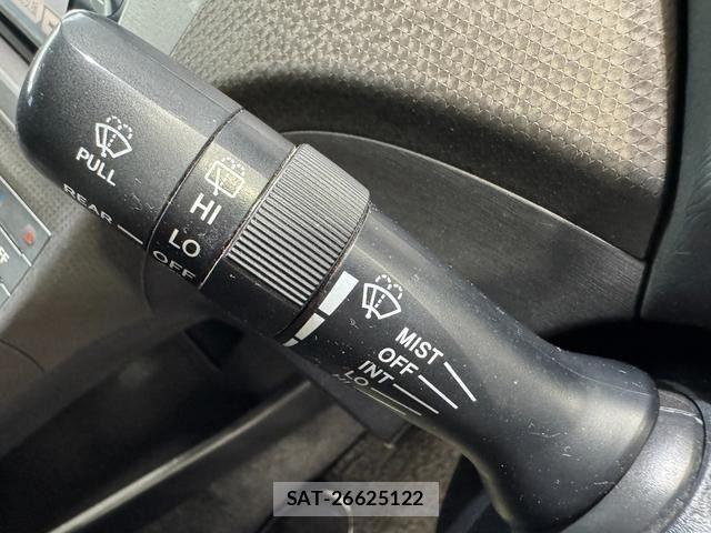 Toyota PRIUS 2012-03 8797171-17