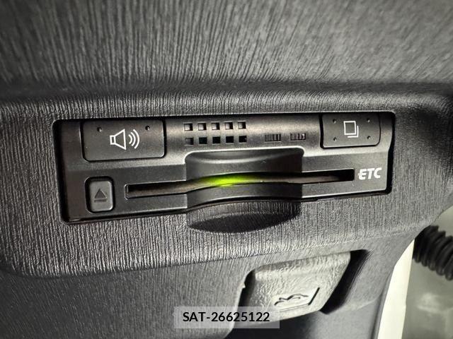 Toyota PRIUS 2012-03 8797171-29