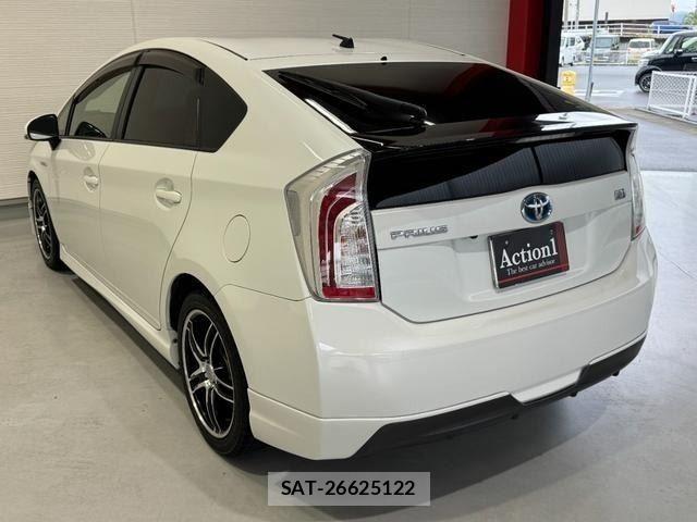 Toyota PRIUS 2012-03 8797171-3