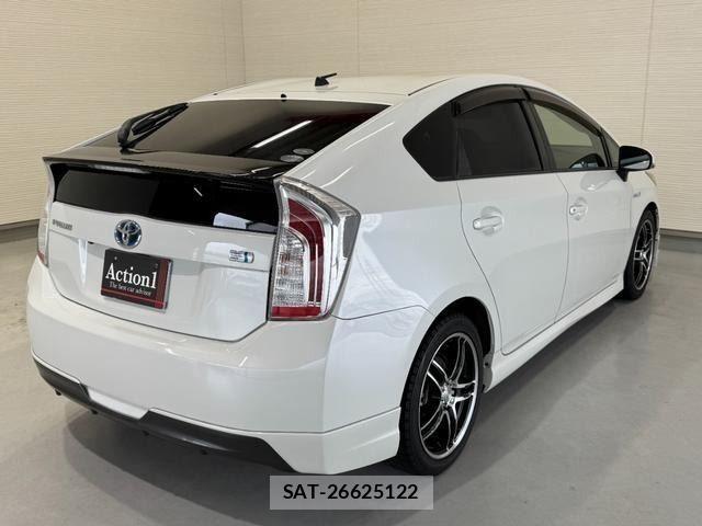 Toyota PRIUS 2012-03 8797171-5