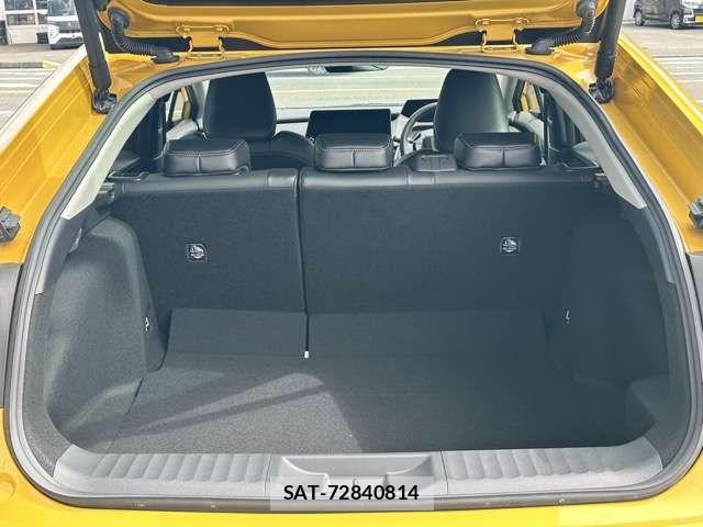 Toyota PRIUS 2023-01 8797141-11