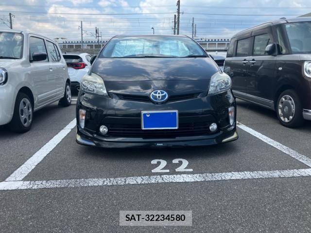 Toyota PRIUS 2015-11 8797177-0