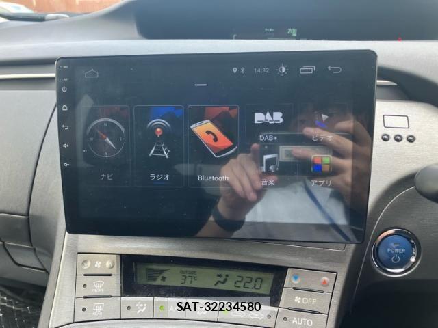 Toyota PRIUS 2015-11 8797177-16