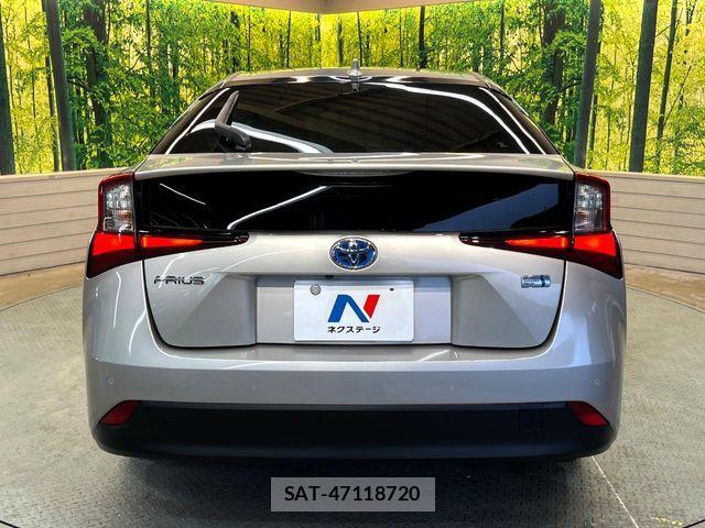 Toyota PRIUS 2019-09 8797163-10
