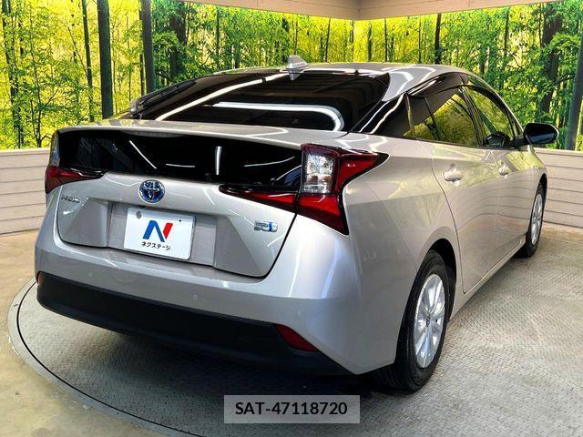 Toyota PRIUS 2019-09 8797163-12