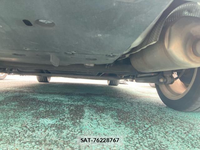 Toyota PRIUS 2011-03 8797192-10