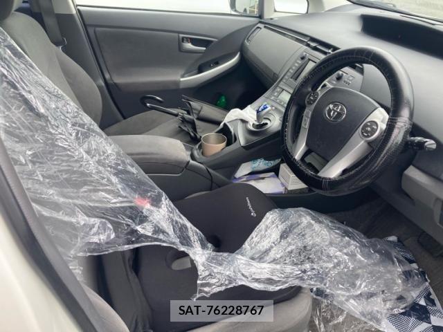Toyota PRIUS 2011-03 8797192-17