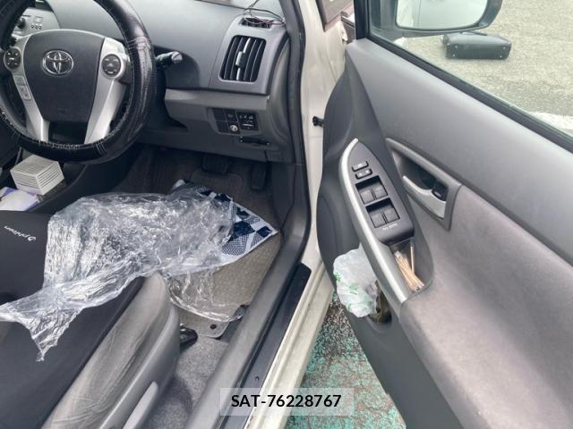 Toyota PRIUS 2011-03 8797192-18