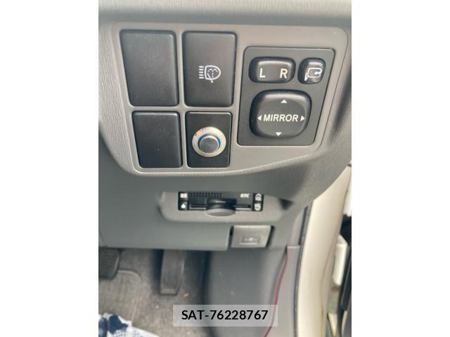 Toyota PRIUS 2011-03 8797192-20