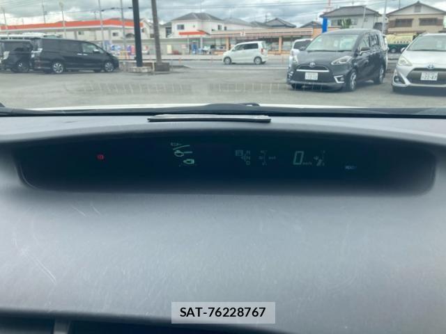Toyota PRIUS 2011-03 8797192-22