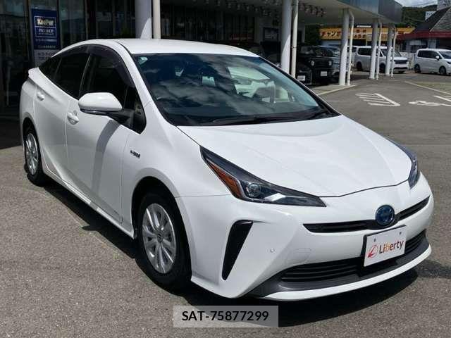 Toyota PRIUS 2019-06 8797149-13