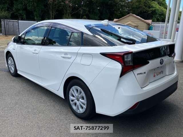 Toyota PRIUS 2019-06 8797149-17