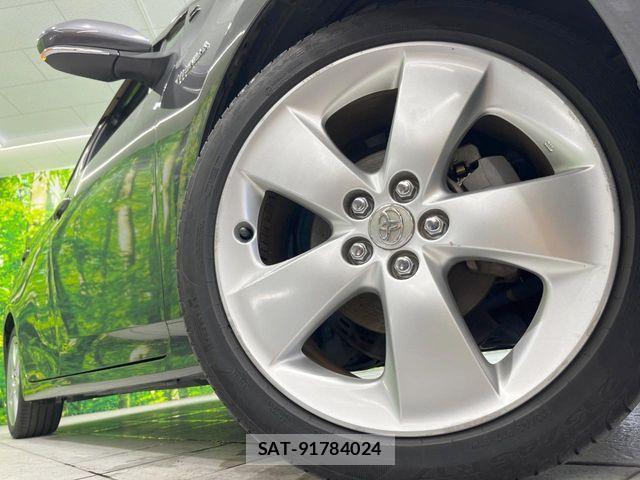 Toyota PRIUS 2019-07 8797158-12