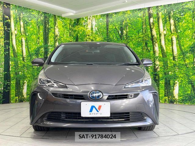 Toyota PRIUS 2019-07 8797158-13