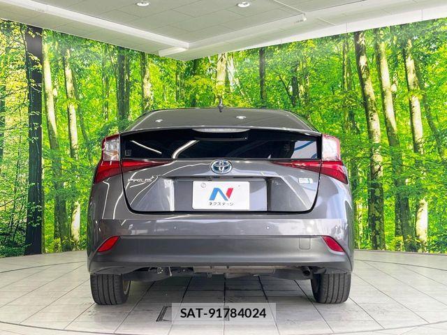 Toyota PRIUS 2019-07 8797158-14