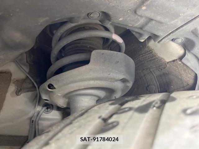 Toyota PRIUS 2019-07 8797158-19