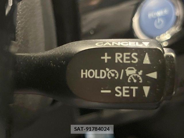 Toyota PRIUS 2019-07 8797158-5