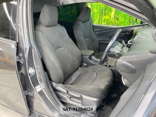 Toyota PRIUS 2019-07 8797158-7