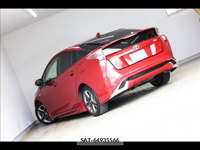Toyota PRIUS 2017-03 8797162-10
