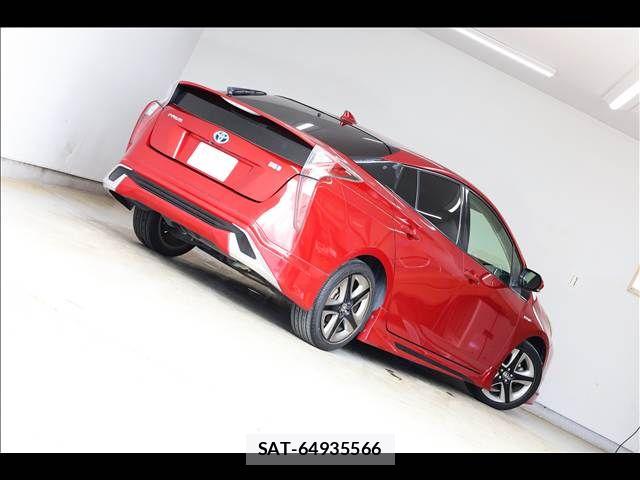 Toyota PRIUS 2017-03 8797162-11