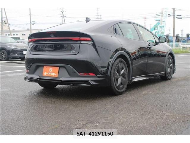 Toyota PRIUS 2023-05 8797146-9