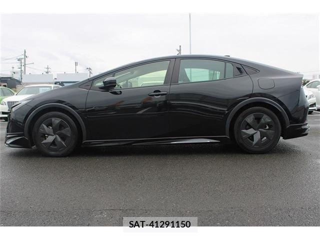 Toyota PRIUS 2023-05 8797146-12