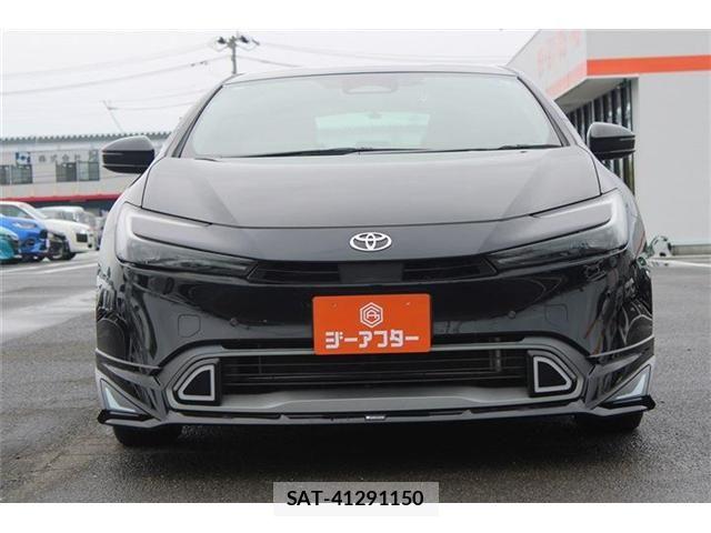 Toyota PRIUS 2023-05 8797146-14