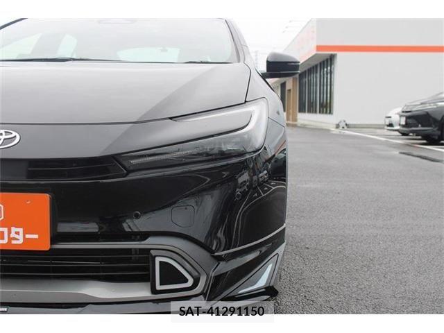 Toyota PRIUS 2023-05 8797146-15